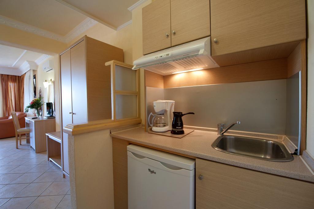 Seydnaya Apartments & Studios 新马尔马拉斯 外观 照片